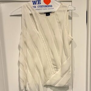 Trouve White Textured Sleeveless Blouse